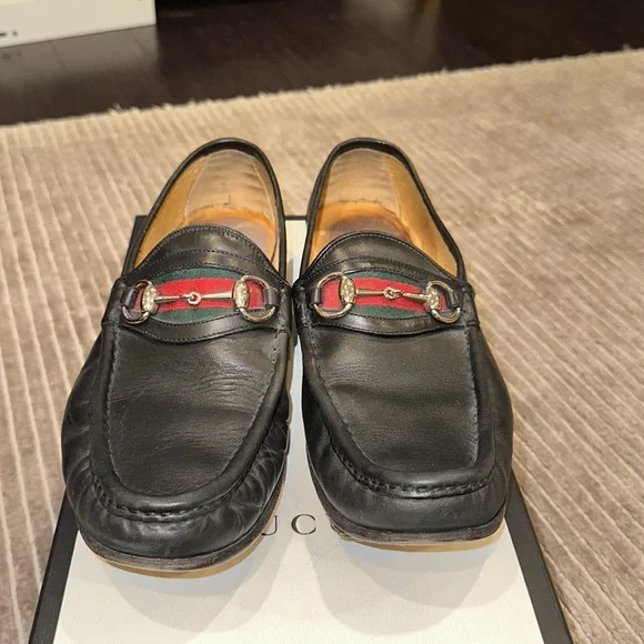 GUCCI LOAFERS WITH SIGNATURE BUCKLE DETAIL WITH BOX SIZE 9 GUCCI Horsebit-embellished leather loafers | NET-A-PORTER main image 3
